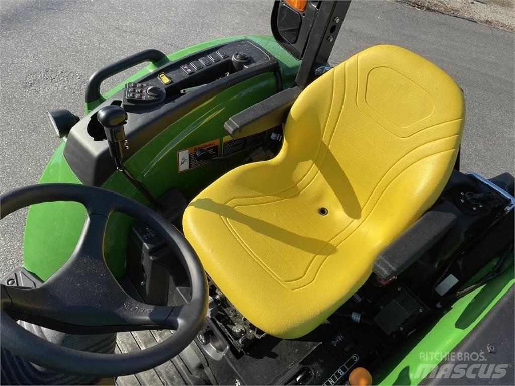 John Deere 4044R Traktorok