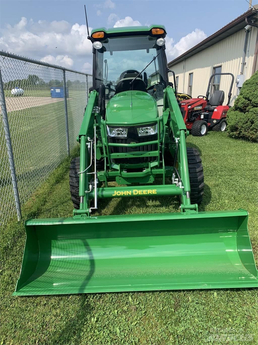 John Deere 4044R Traktorok