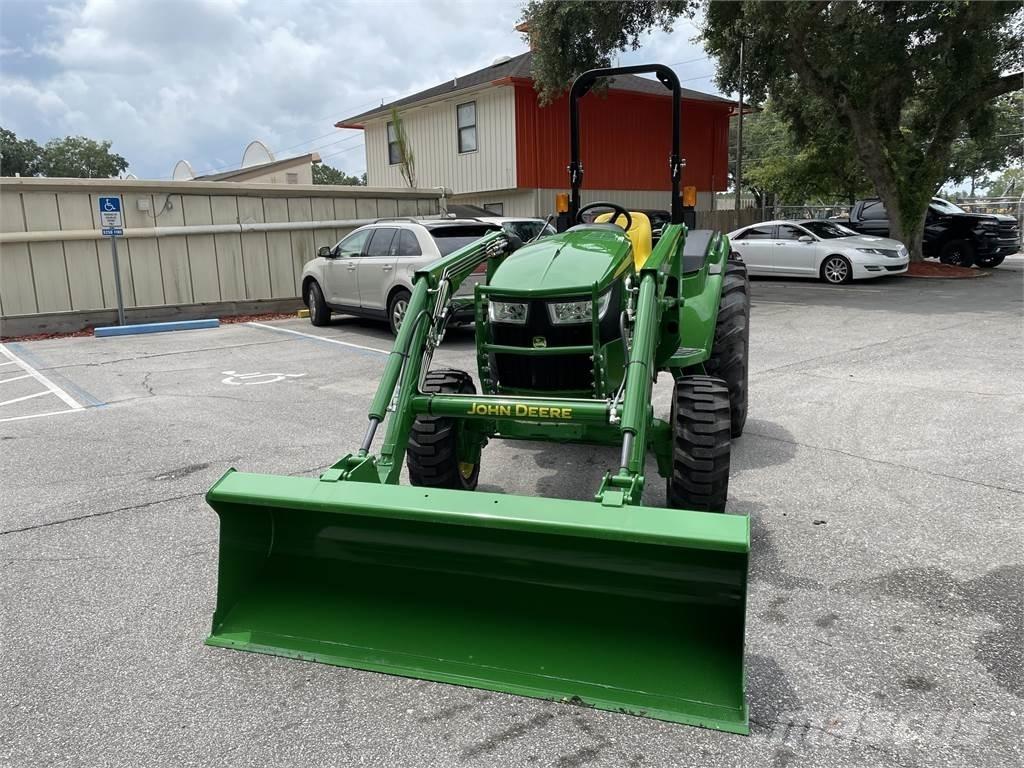 John Deere 4052M Traktorok