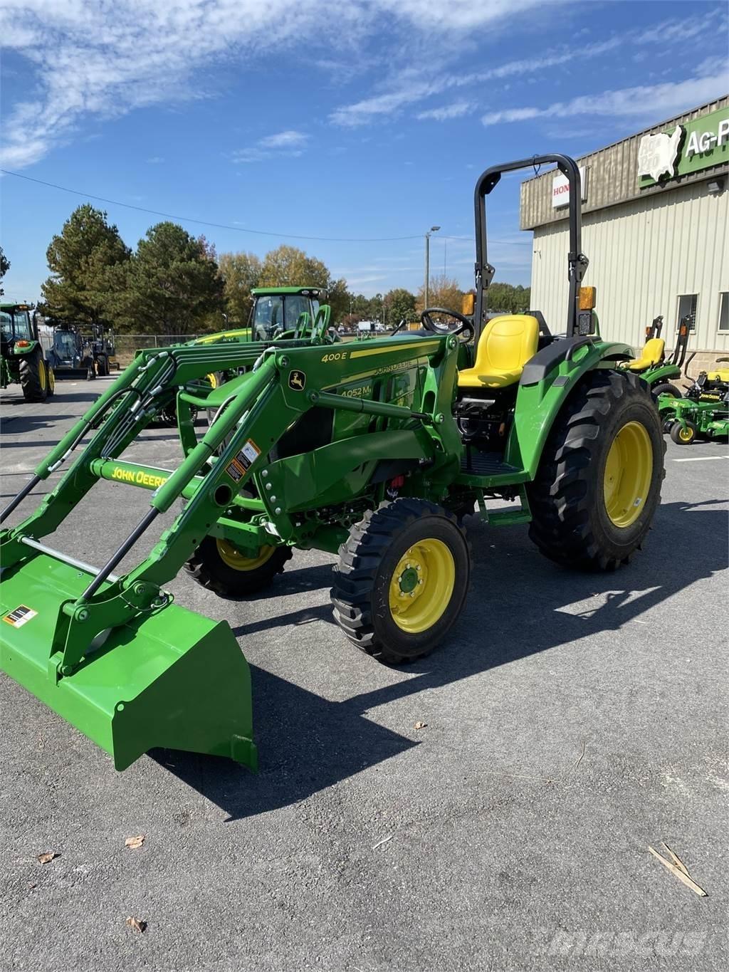 John Deere 4052M Traktorok
