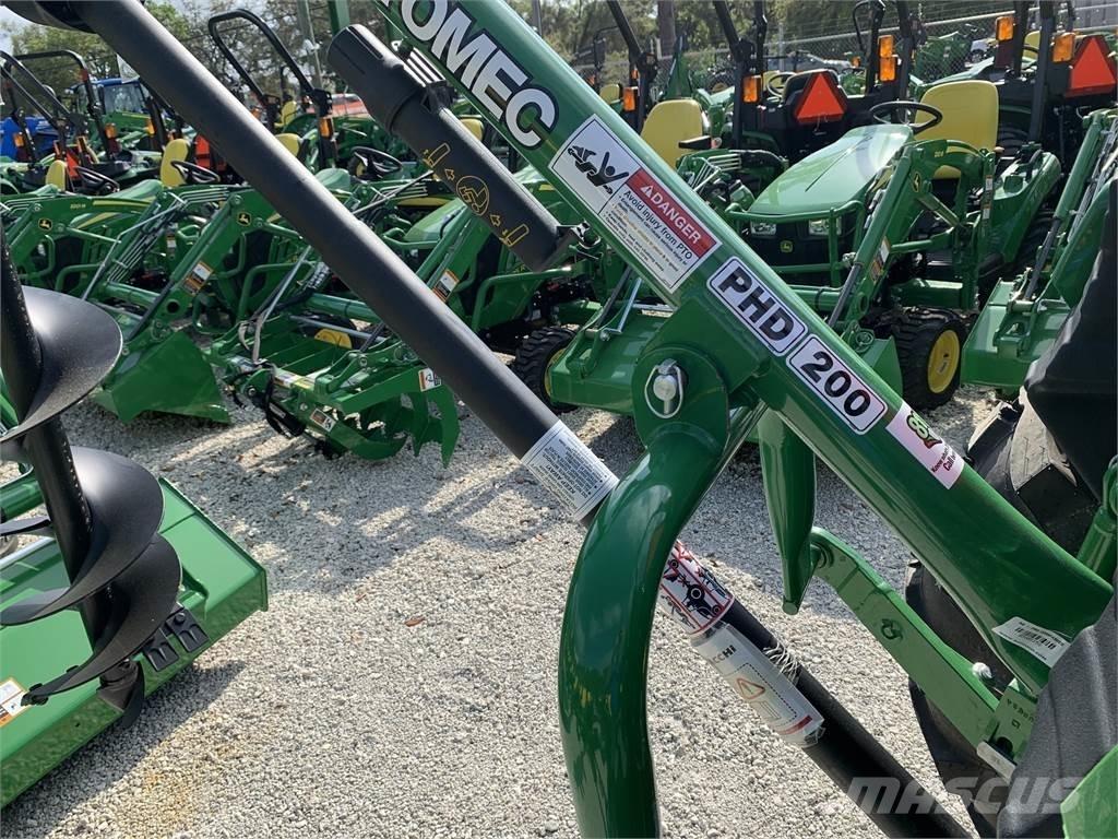 John Deere 4066M Traktorok