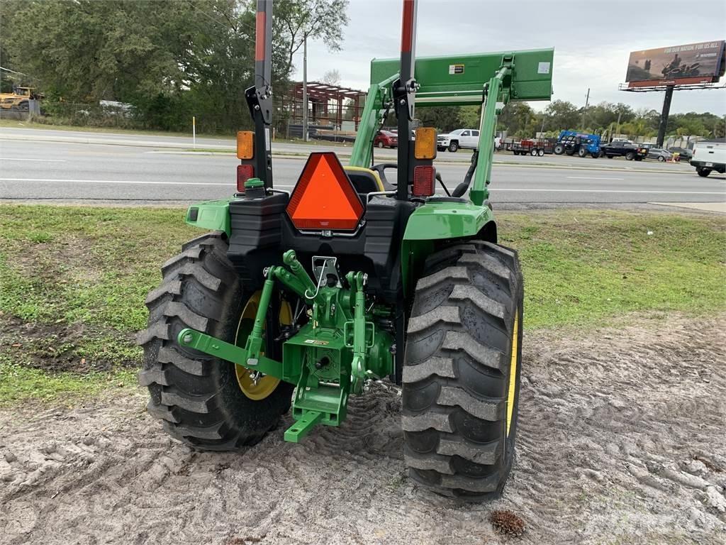 John Deere 4066M Traktorok