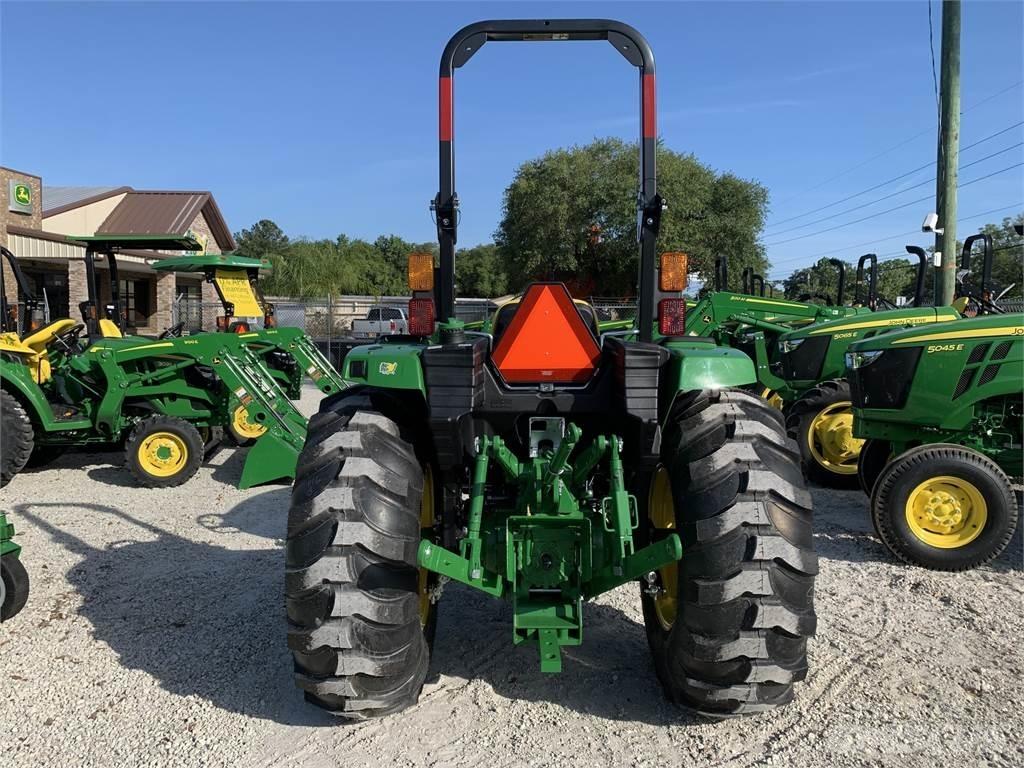John Deere 4066M Traktorok
