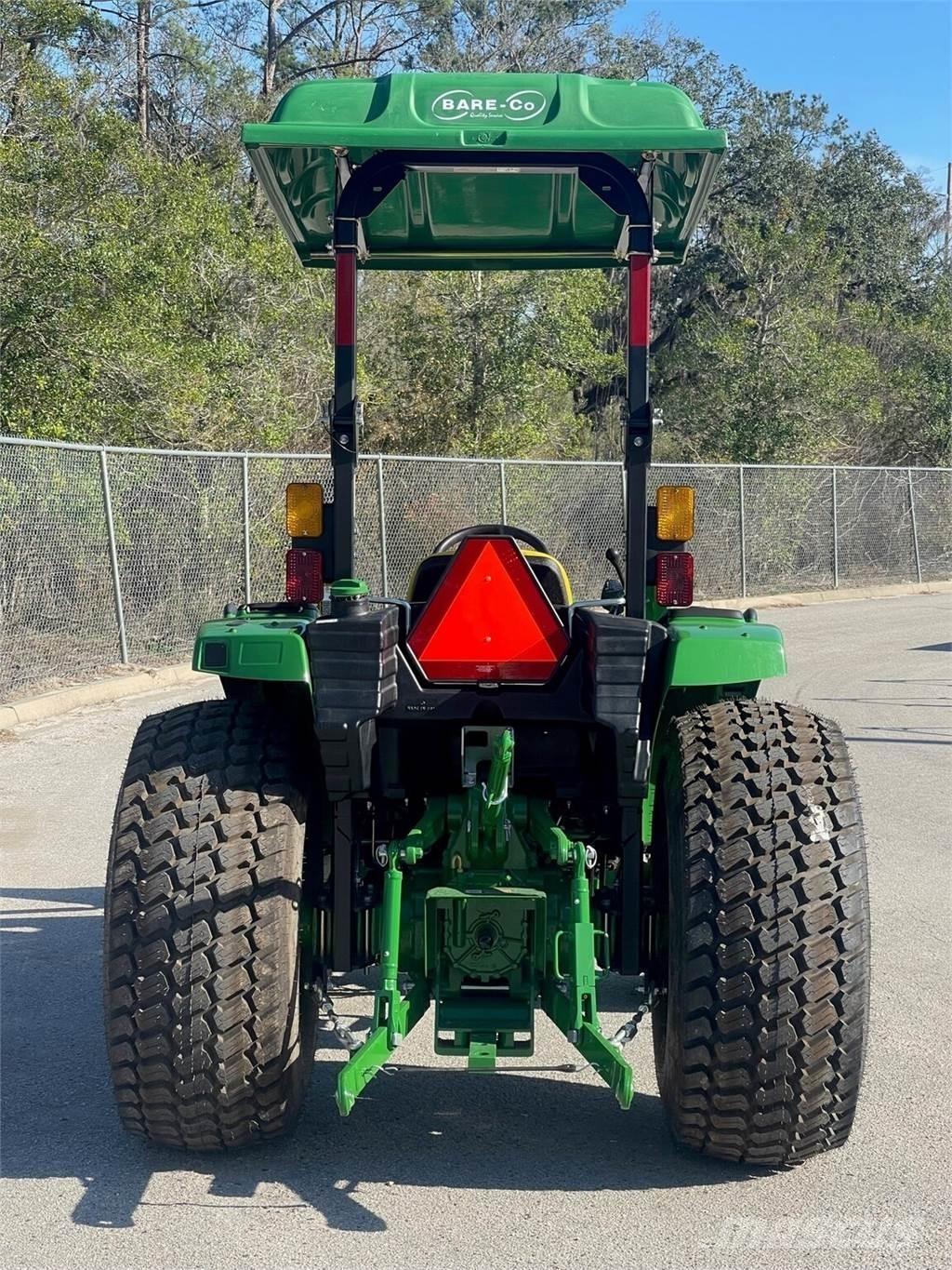 John Deere 4066M Traktorok