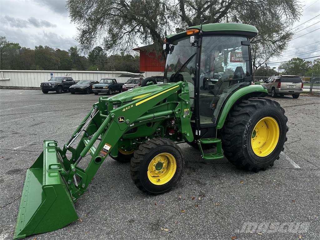 John Deere 4066R Traktorok