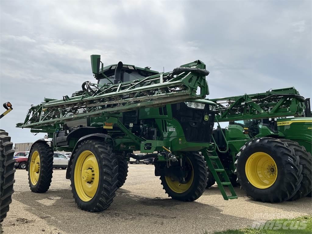 John Deere 412R Vontatott trágyaszórók