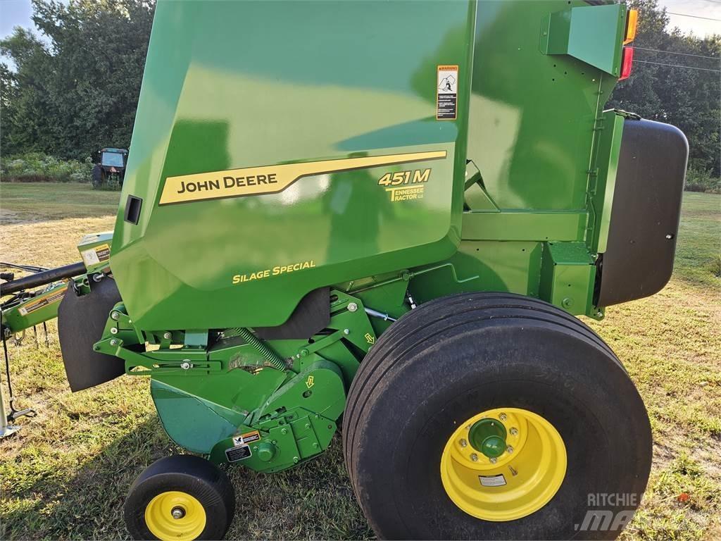 John Deere 451M Körbálázók