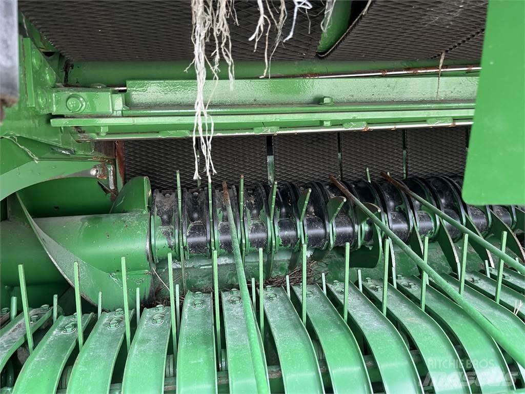 John Deere 451M Körbálázók