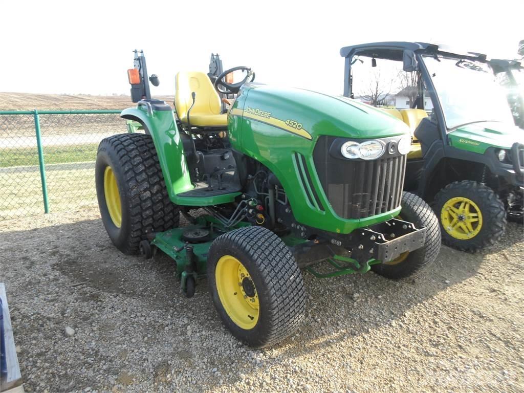 John Deere 4520 Traktorok