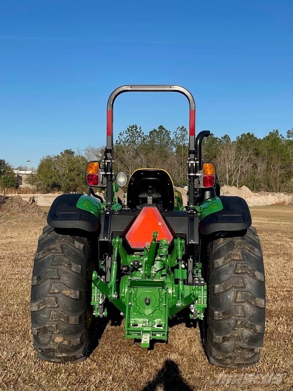 John Deere 5045E Traktorok