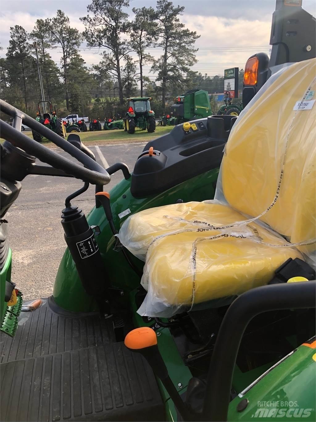 John Deere 5067E Traktorok