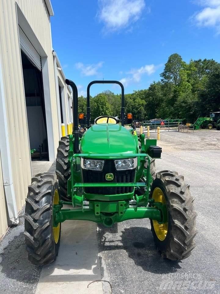 John Deere 5067E Traktorok