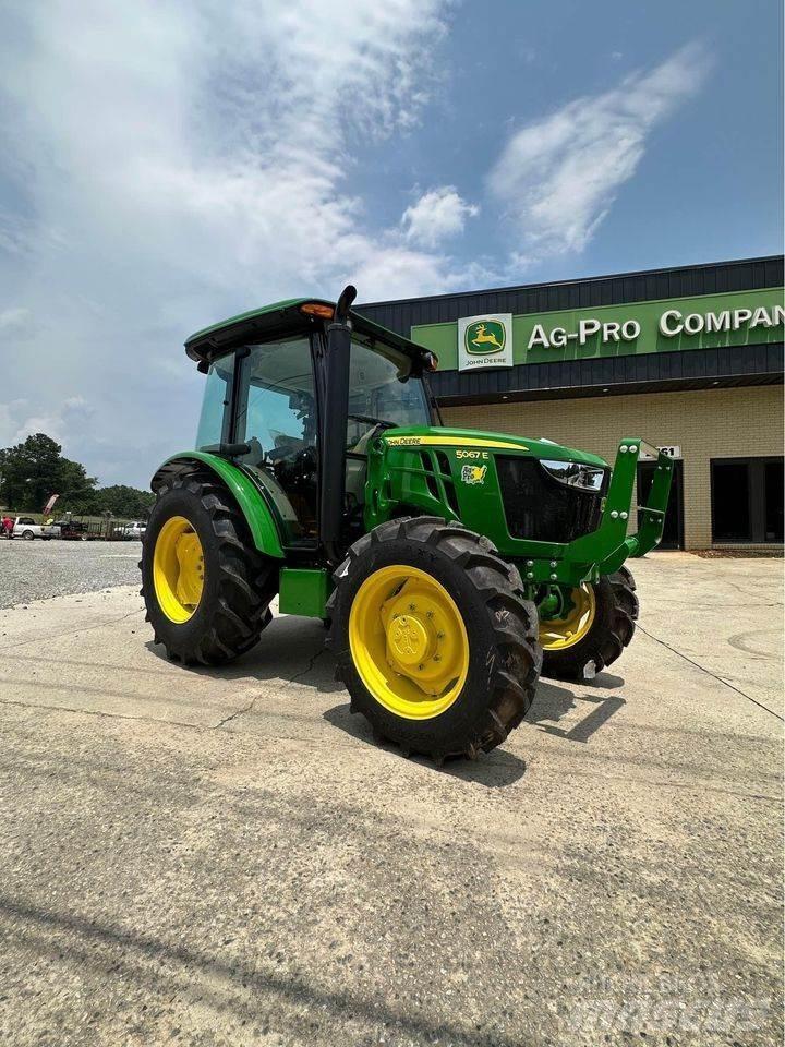 John Deere 5067E Traktorok