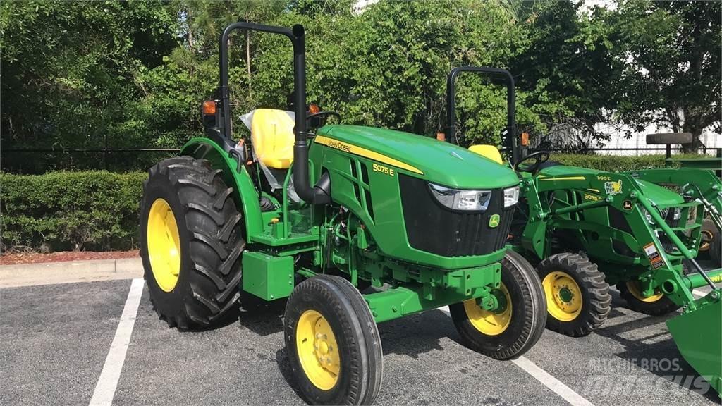 John Deere 5075E Traktorok