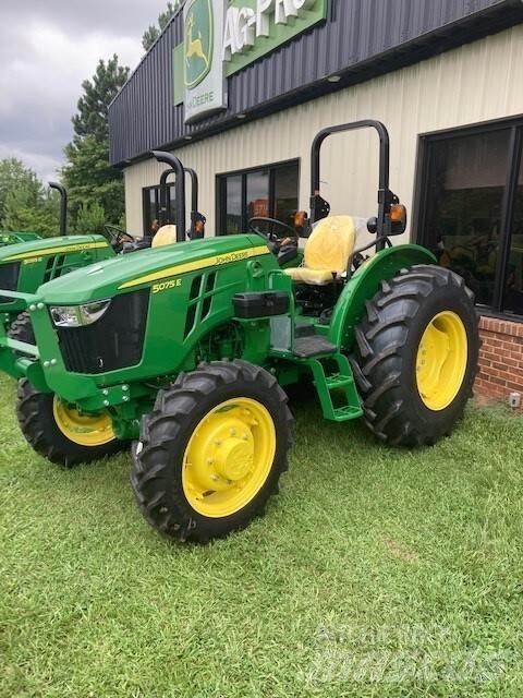 John Deere 5075E Traktorok
