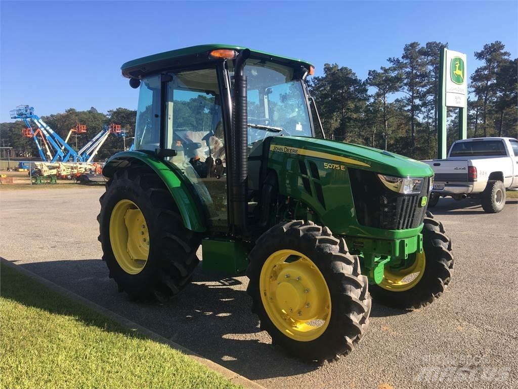 John Deere 5075E Traktorok