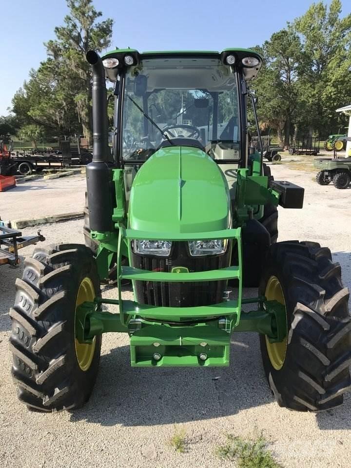 John Deere 5105M Traktorok