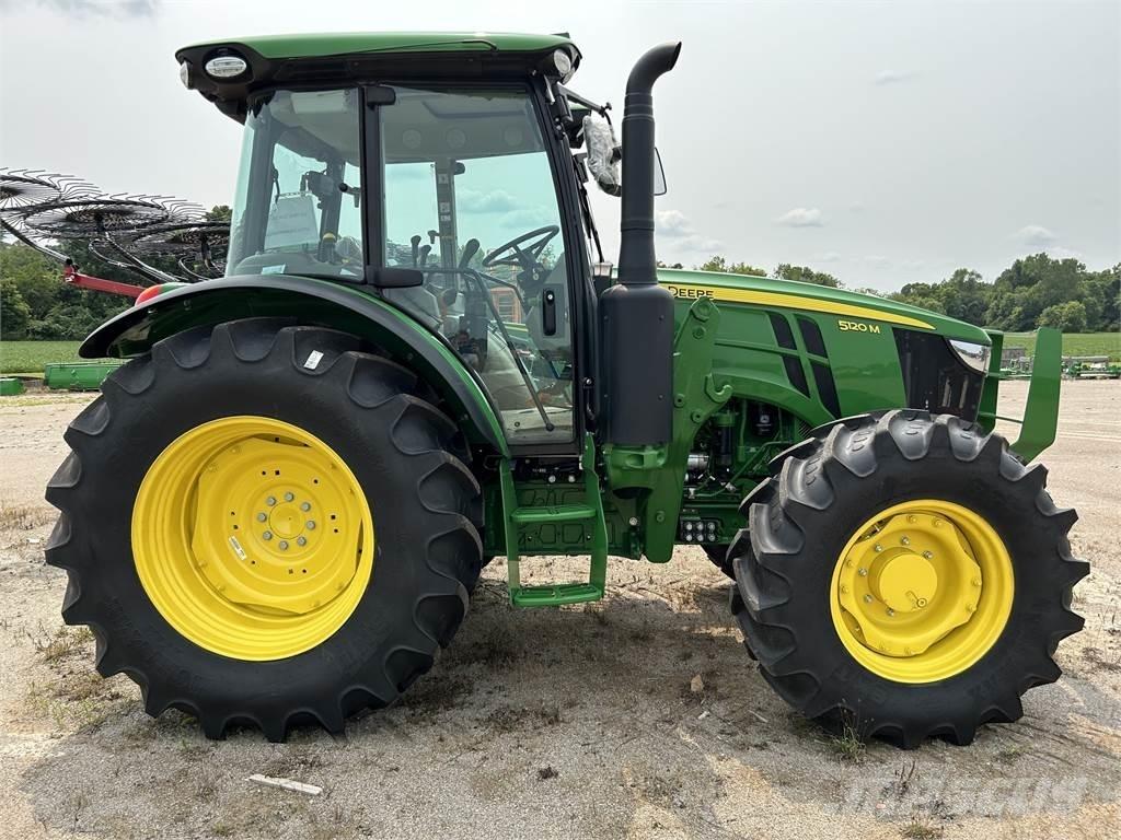 John Deere 5120M Traktorok