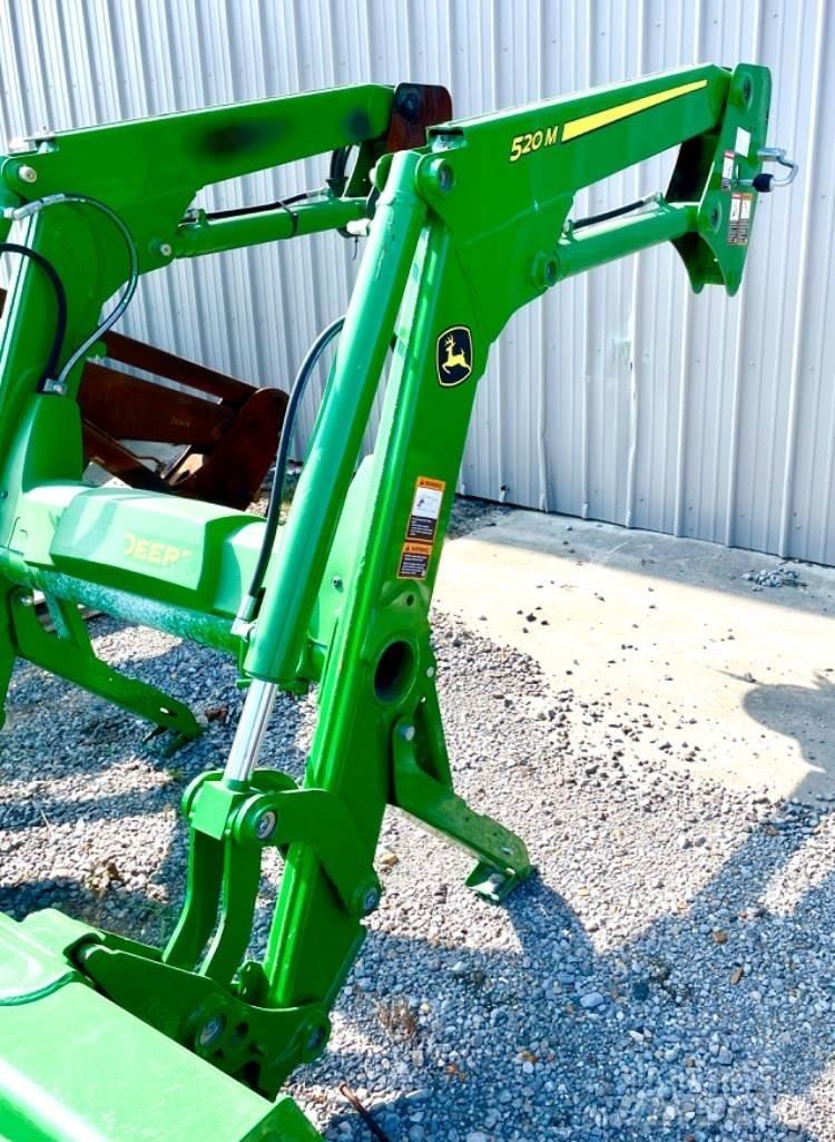 John Deere 520m Traktorok