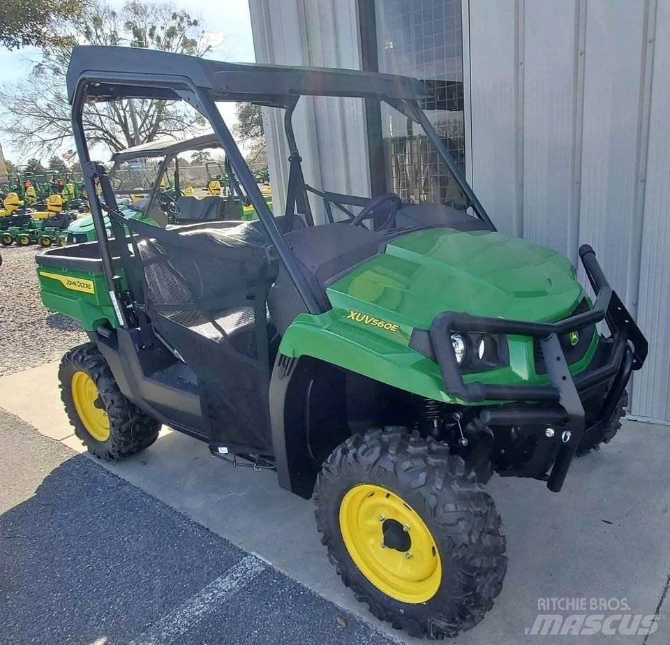 John Deere 560E Haszongépek