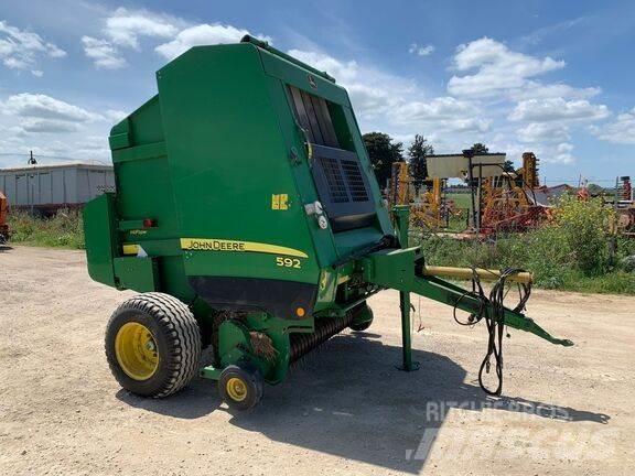 John Deere 592 Körbálázók