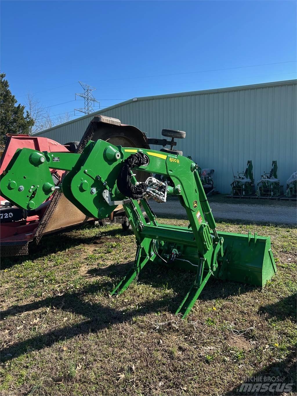 John Deere 600R Traktorok