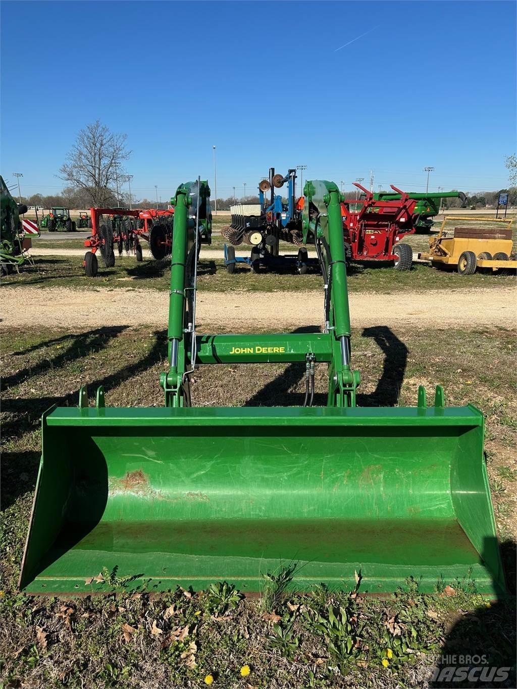 John Deere 600R Traktorok