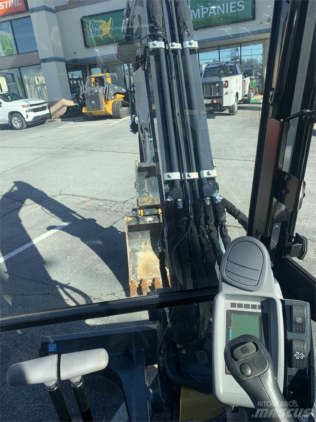 John Deere 60P Hosszú gém kotrók