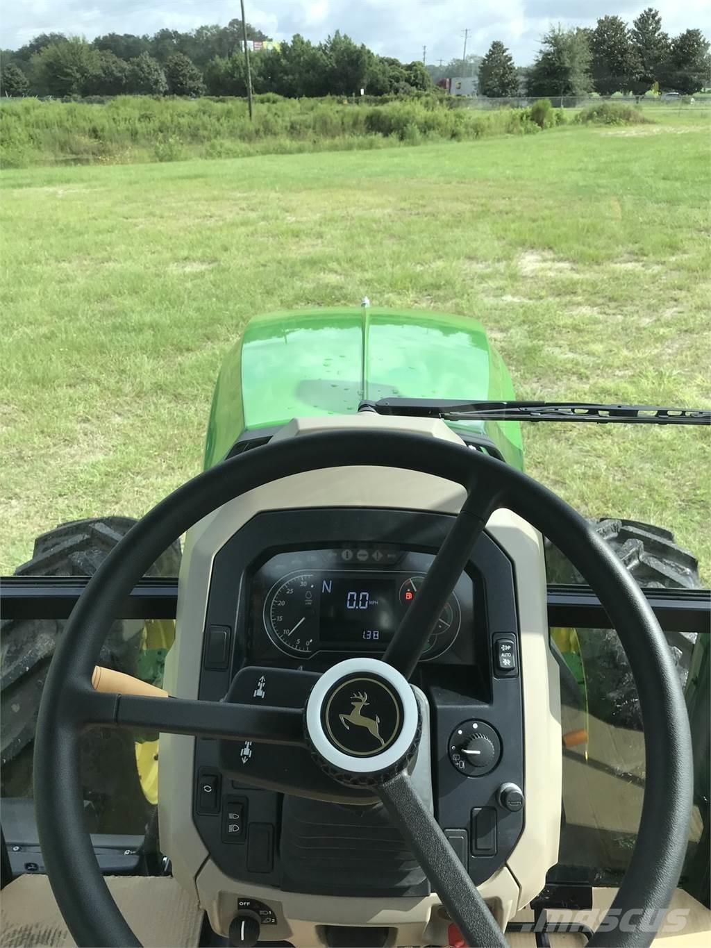 John Deere 6105E Traktorok