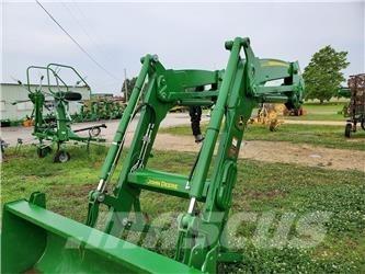 John Deere 620R Traktorok