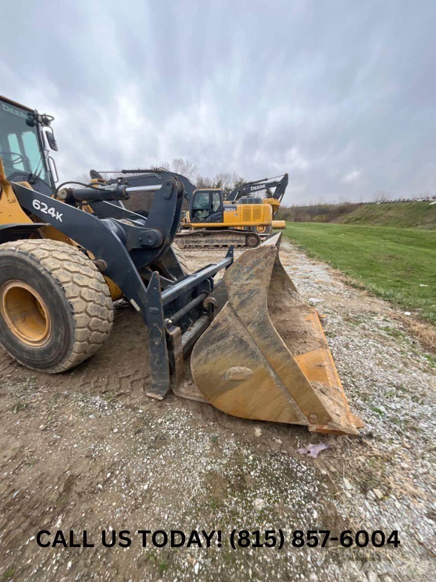 John Deere 624K Gumikerekes homlokrakodók