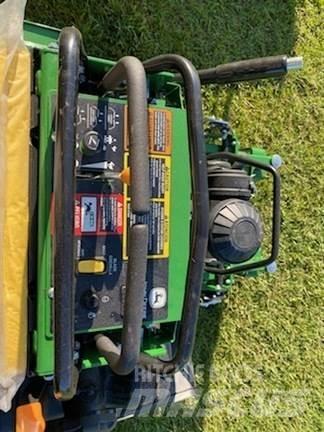 John Deere 636M Ráülős fűnyírók