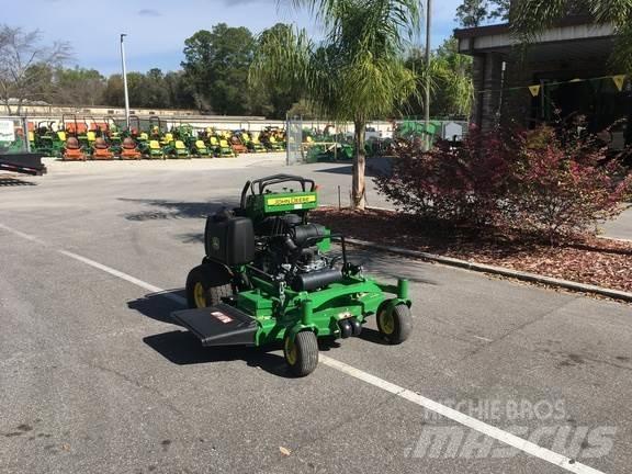 John Deere 648R Ráülős fűnyírók