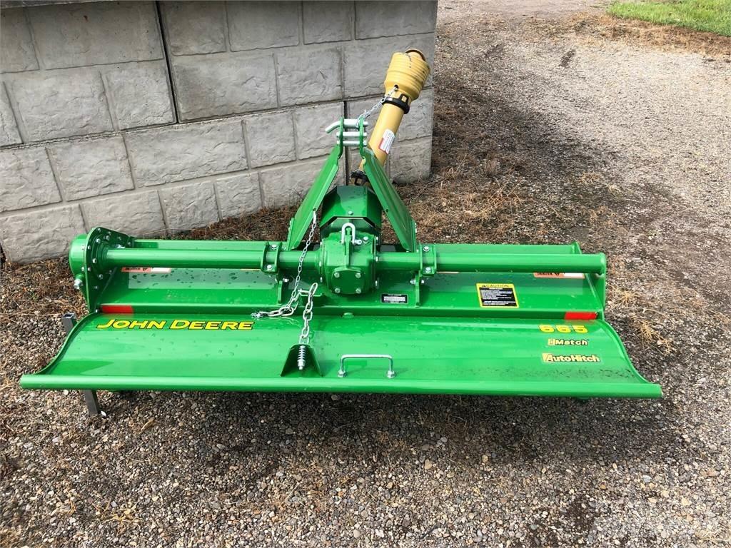 John Deere 665 Kardánhajtású ekék és Forgó-boronák