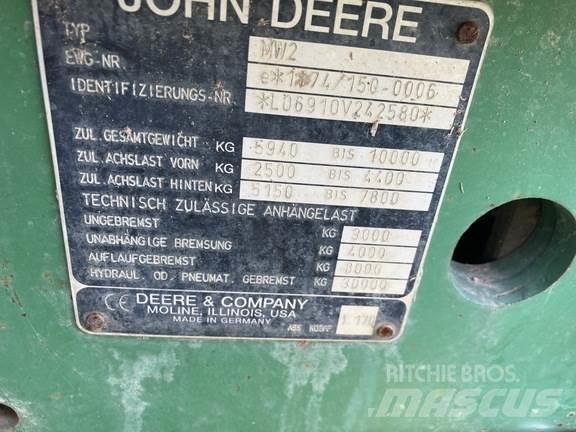 John Deere 6910 Traktorok