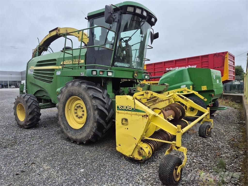 John Deere 7300 Szecskázók