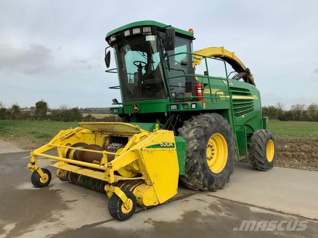 John Deere 7400 Szecskázók
