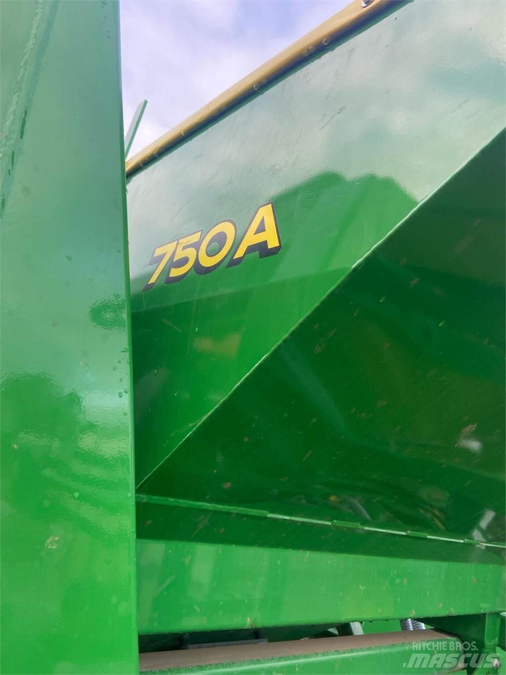 John Deere 750A Sorvetőgép
