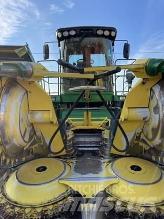 John Deere 7700 Szecskázók
