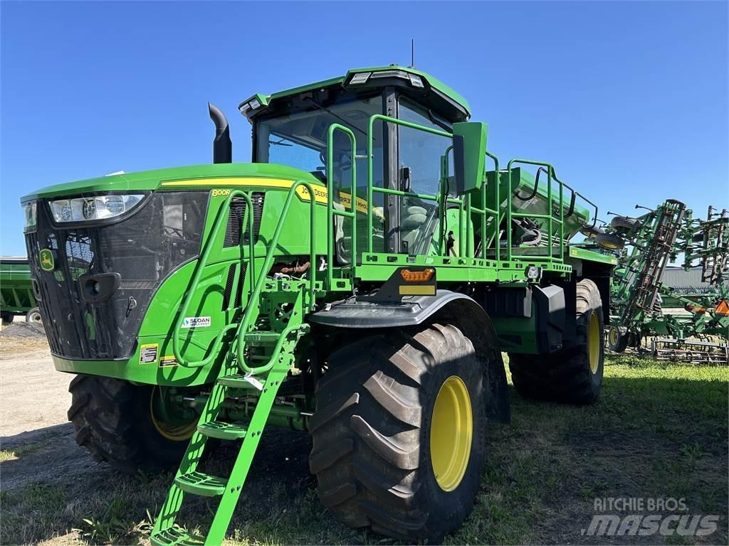 John Deere 800R Vontatott trágyaszórók