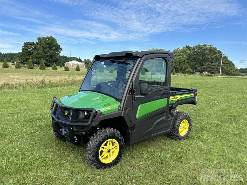 John Deere 835M Haszongépek