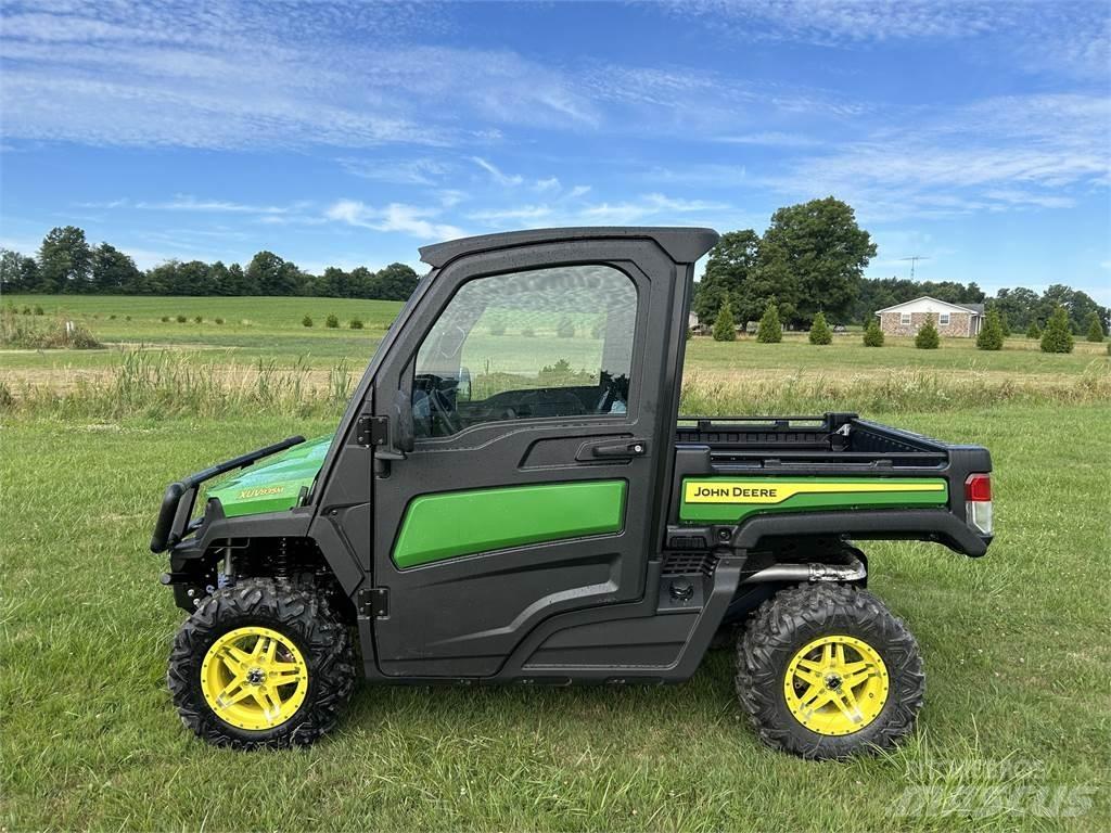 John Deere 835M Haszongépek