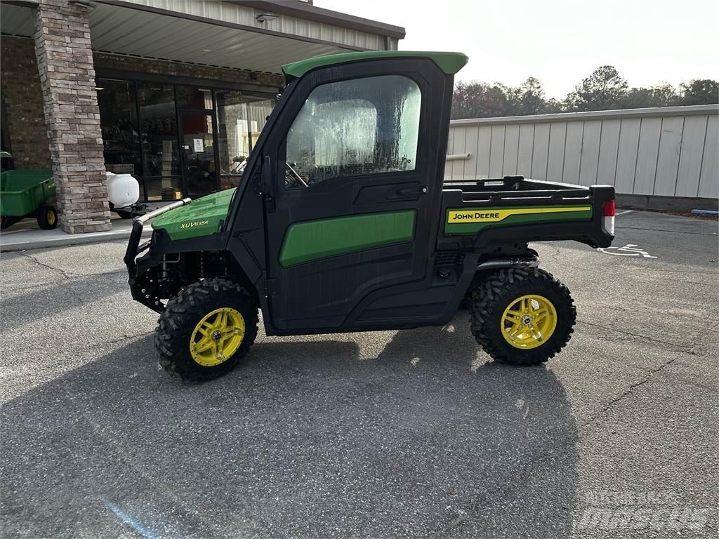 John Deere 835R Haszongépek