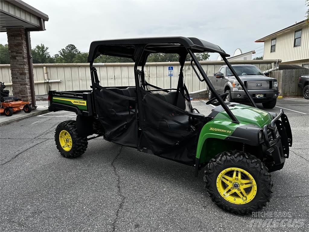 John Deere 855M Haszongépek
