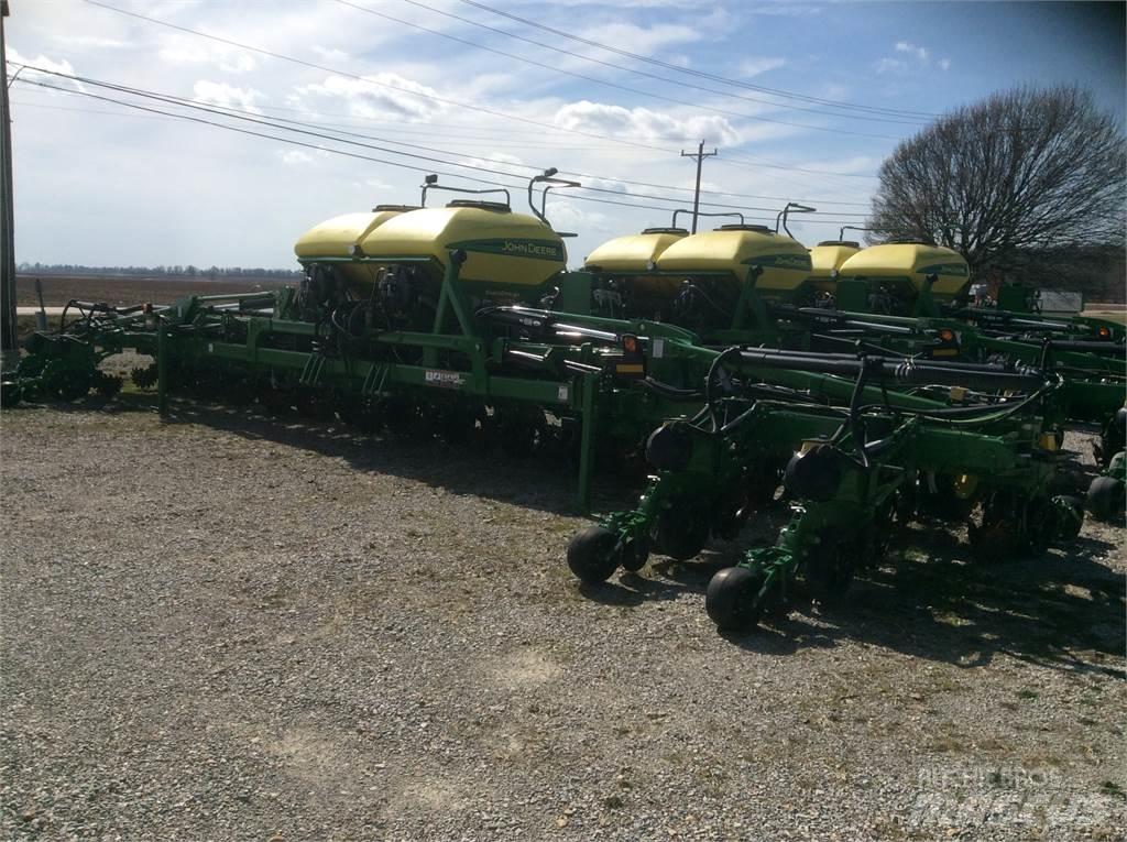John Deere DR18 Szemenként vetőgépek