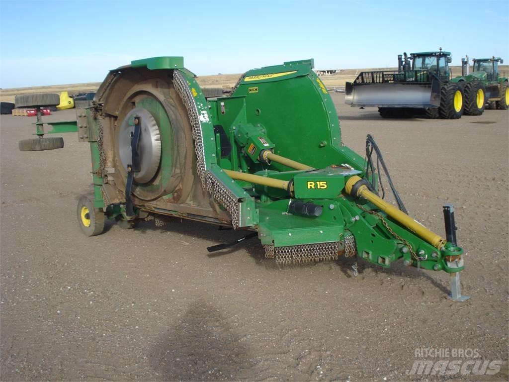 John Deere R15 Bála aprító, vágó, csomagoló