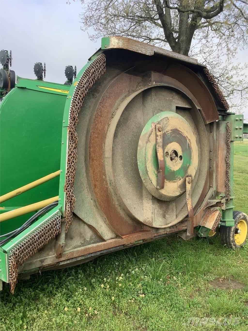 John Deere R20 Bála aprító, vágó, csomagoló