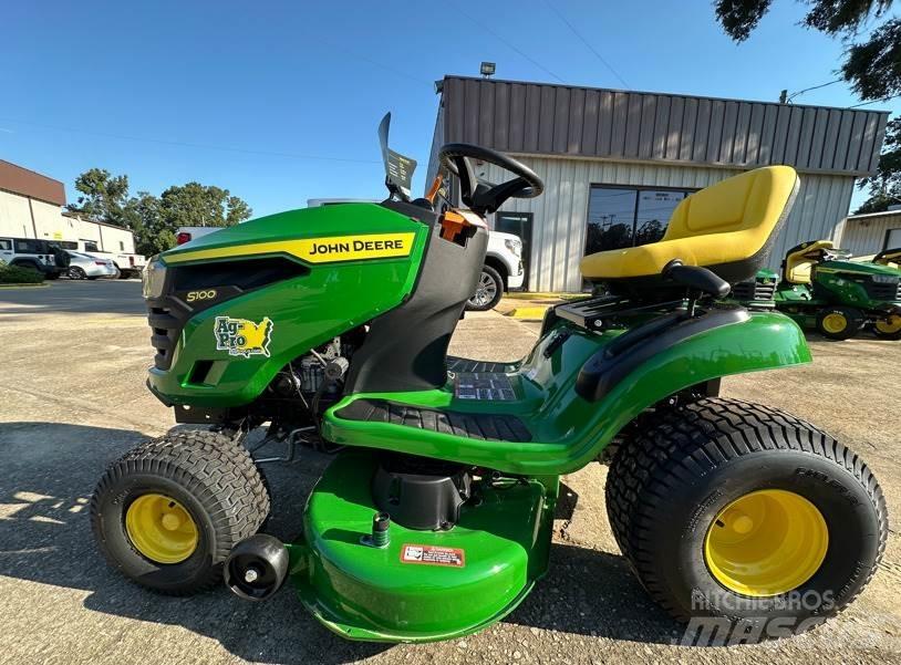 John Deere S100 Ráülős fűnyírók
