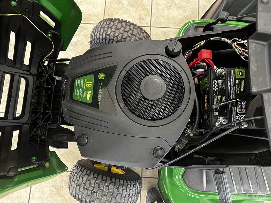 John Deere S110 Ráülős fűnyírók