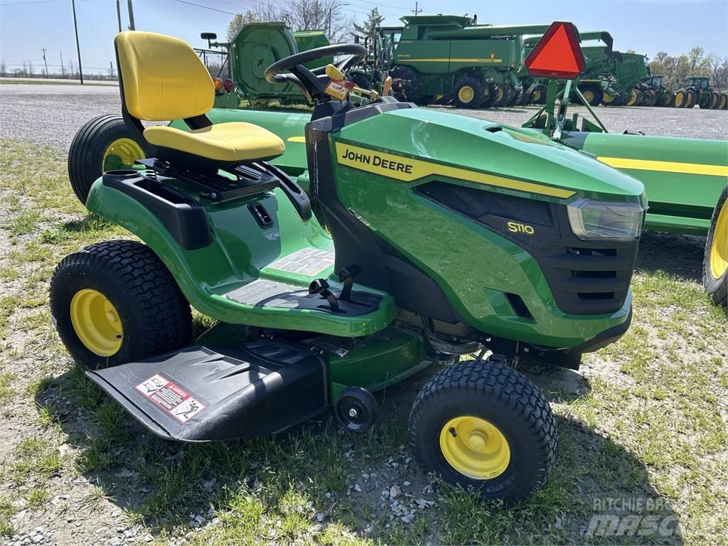 John Deere S110 Kompakt traktorok